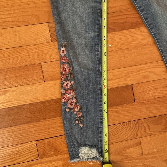 Abercrombie & Fitch “Simone” Distressed High Waist Embroidered Jeans - Picture 10 of 12